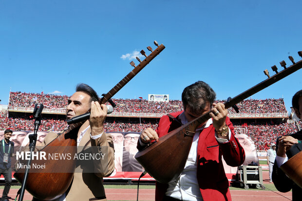 جشن قهرمانی تراکتور در استادیوم یادگار امام تبریز