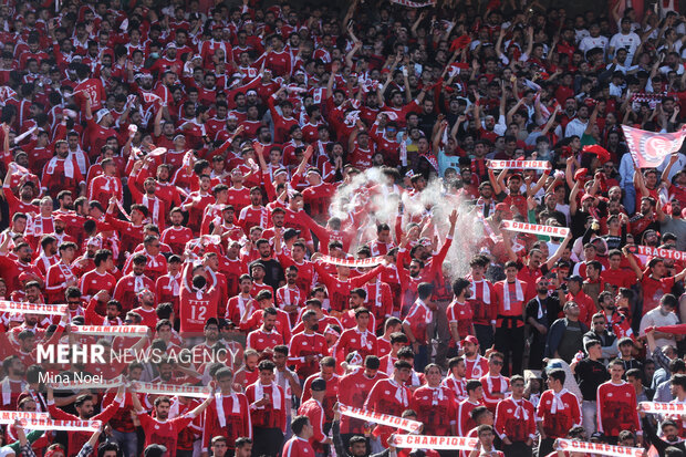 جشن قهرمانی تراکتور در استادیوم یادگار امام تبریز