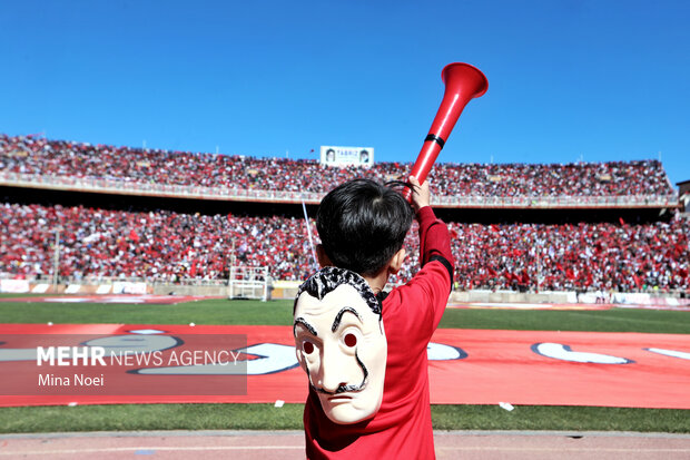 جشن قهرمانی تراکتور در استادیوم یادگار امام تبریز
