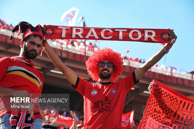 جشن قهرمانی تراکتور در استادیوم یادگار امام تبریز