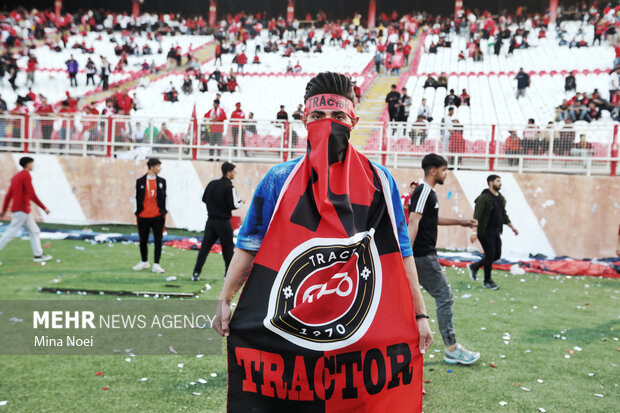جشن قهرمانی تراکتور در استادیوم یادگار امام تبریز