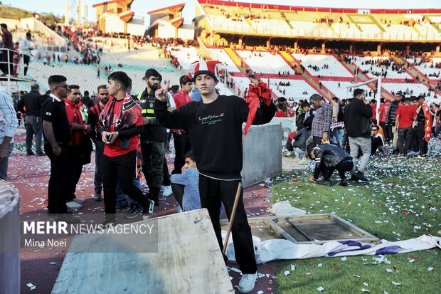 جشن قهرمانی تراکتور در استادیوم یادگار امام تبریز