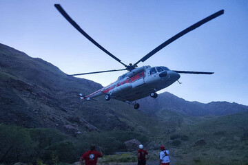 نجات کوهنورد سقوط کرده در ارتفاعات دارآباد در یک عملیات پیچیده