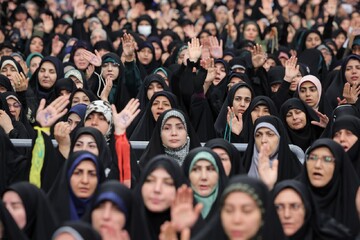 Teachers meeting with Ayatollah Khamenei