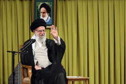 Ayetullah Hamanei, meclis milletvekillerini kabul etti (+Video)