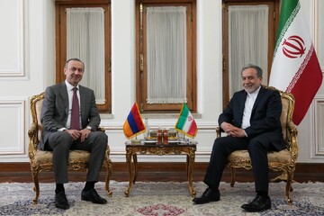 وزير الخارجية الايراني يستقبل أمين المجلس الأعلى للأمن القومي الارميني