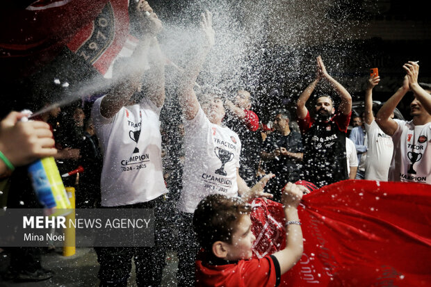 شادی خیابانی هواداران تراکتور