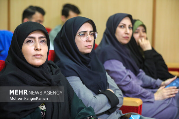آیین رونمایی از بازطراحی نشان دانشگاه بین المللی سوره