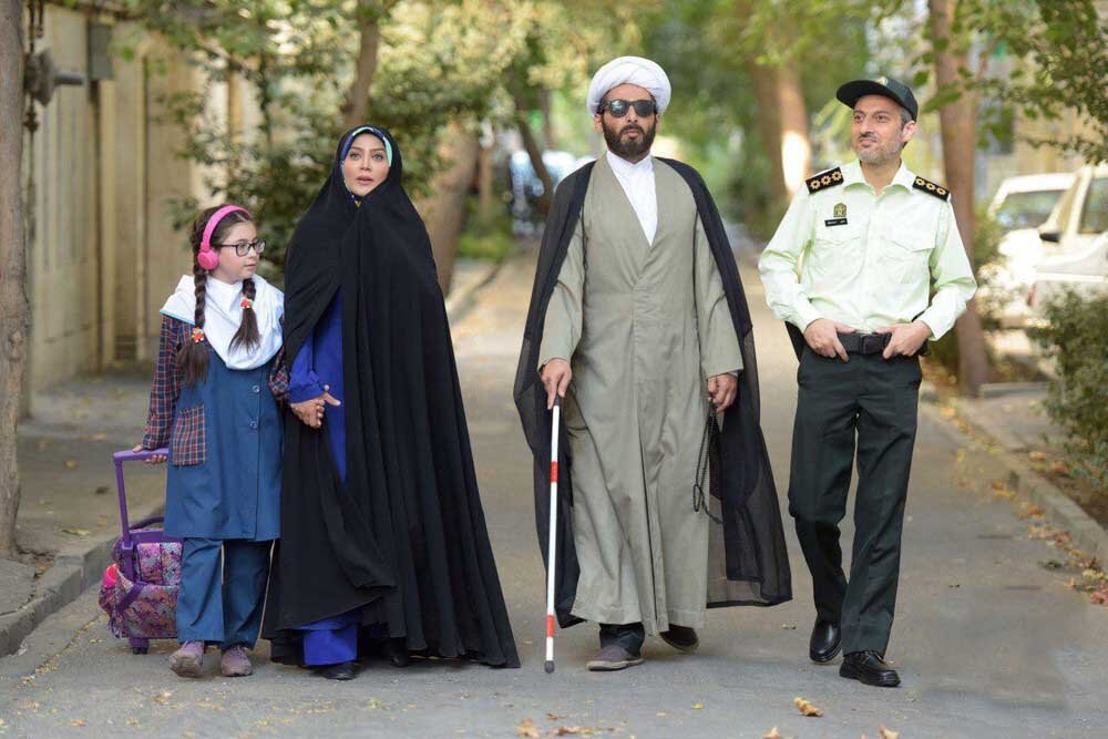 چالش اکران فیلمی درباره یک طلبه جوان؛ سکانسی از بازی لرستانی حذف نشد