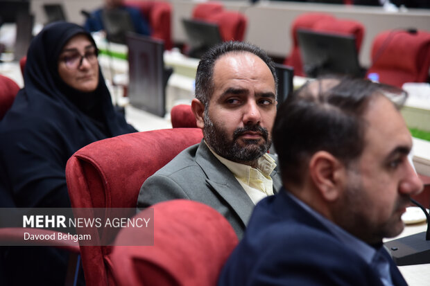 نشست سخنگوی دولت با اصحاب رسانه مشهد