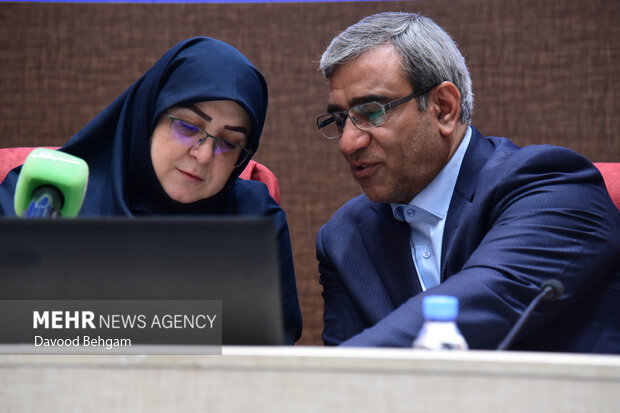 نشست سخنگوی دولت با اصحاب رسانه مشهد