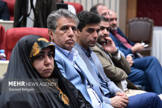 نشست سخنگوی دولت با اصحاب رسانه مشهد