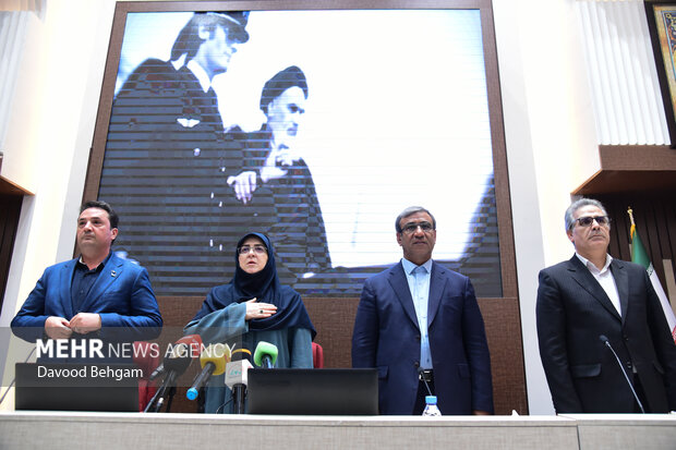 نشست سخنگوی دولت با اصحاب رسانه مشهد