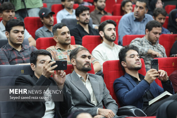 مراسم بزرگداشت شهید امیرعبدالهیان و شهدای خدمت