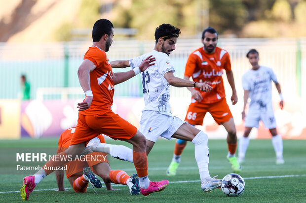 فجر سپاسی قهرمان لیگ آزادگان