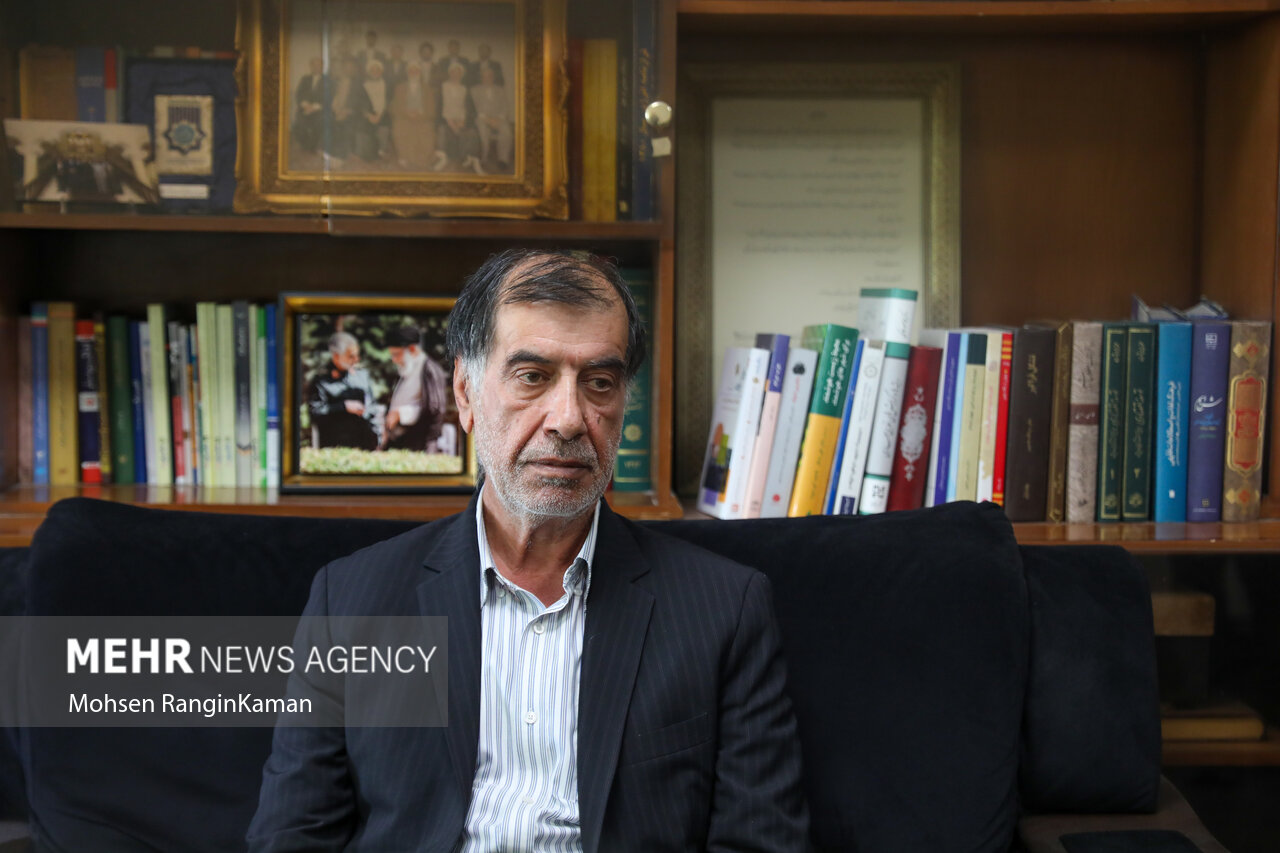 باهنر: رئیسی «با آقا اجازه»، از مسئولیت شانه خالی نمیکرد