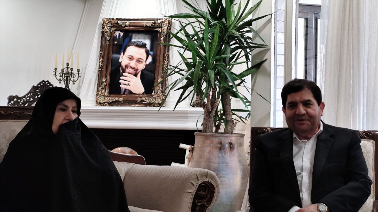 شهيد،رحمتي،مخبر،خدمت،دكتر،شهيدان،صبر،روحيه،ديدار،خانواده،نظا ...
