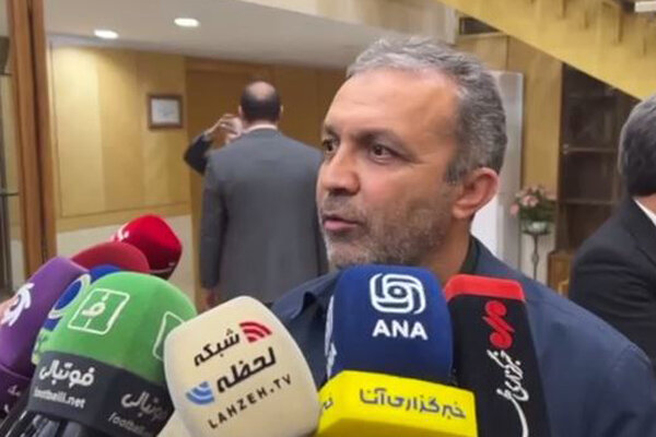 فروردین: آماده‌سازی تیم ملی فوتبال برای جام جهانی دقیقه نودی نباشد