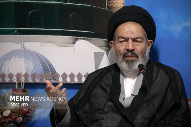دیدار کاروان قرآنی نور با سرپرست حجاج ایرانی در مدینه منوره