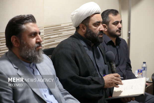 دیدار کاروان قرآنی نور با سرپرست حجاج ایرانی در مدینه منوره