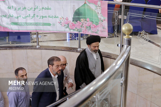 بازدید سرزده سرپرست حجاج ایرانی از هتل جراند حیات