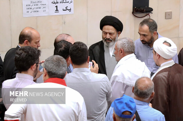 بازدید سرزده سرپرست حجاج ایرانی از هتل جراند حیات