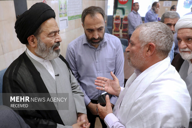 بازدید سرزده سرپرست حجاج ایرانی از هتل جراند حیات