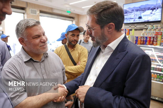بازدید سرزده سرپرست حجاج ایرانی از هتل جراند حیات
