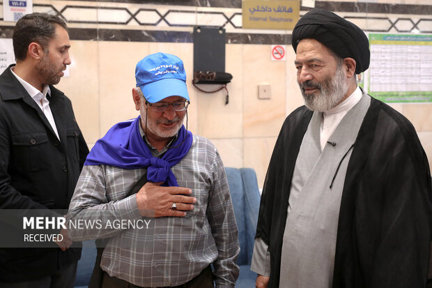 بازدید سرزده سرپرست حجاج ایرانی از هتل جراند حیات