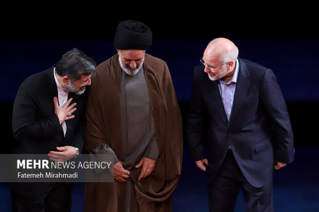 مراسم رونمایی از سمفونی «روایت پرواز اردیبهشت»