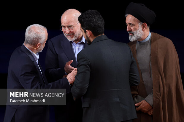 مراسم رونمایی از سمفونی «روایت پرواز اردیبهشت»