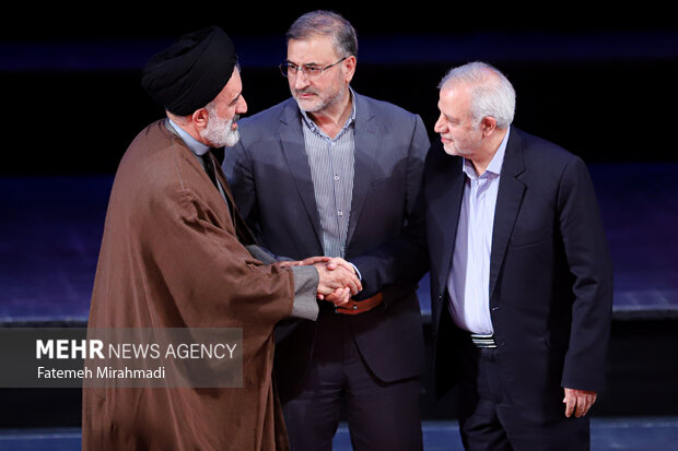 مراسم رونمایی از سمفونی «روایت پرواز اردیبهشت»
