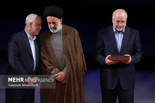 مراسم رونمایی از سمفونی «روایت پرواز اردیبهشت»