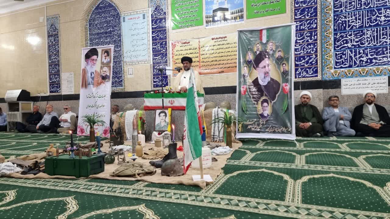 شهدای خدمت وفادارانه در مسیر آرمان‌های انقلاب گام برداشتند