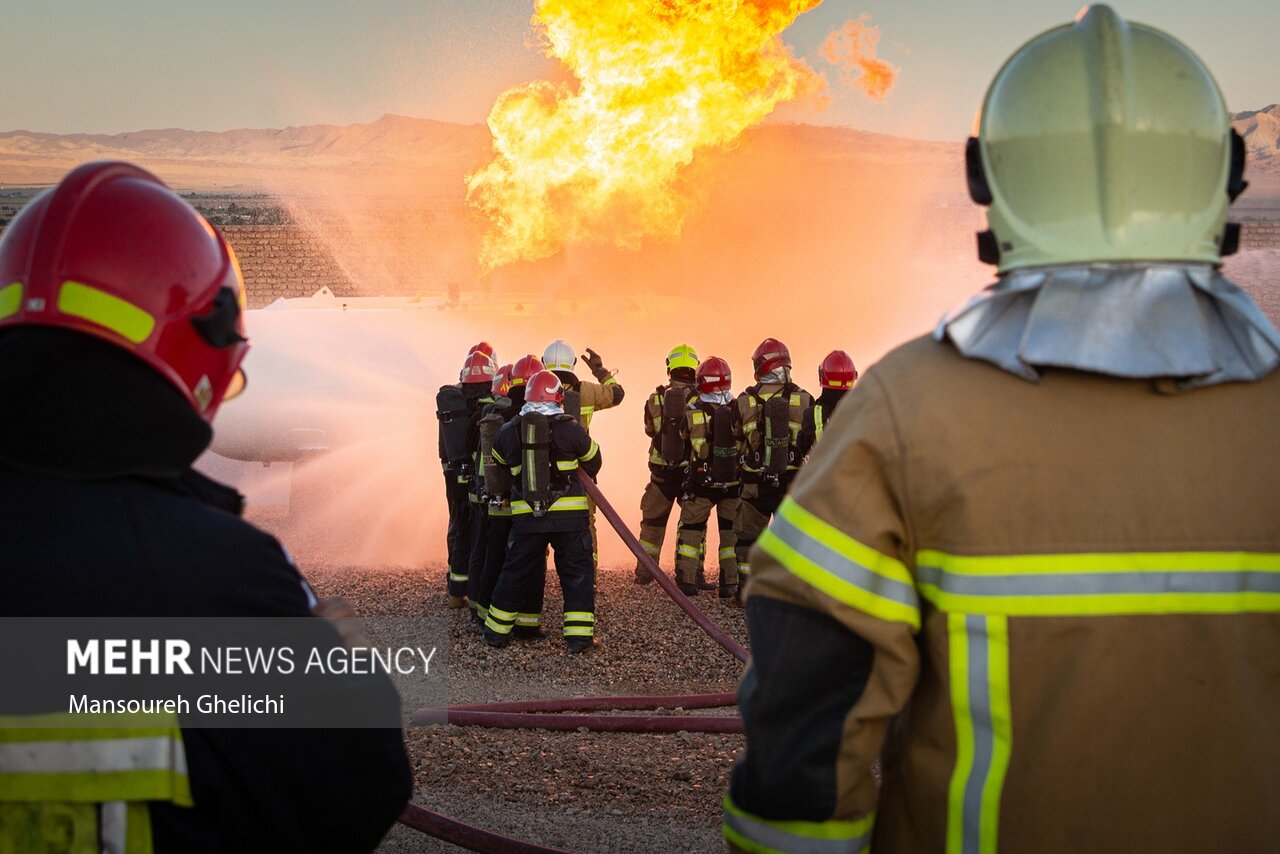 روز پر حادثه در آتش نشانی سمنان؛ ۴ حریق اطفا شد