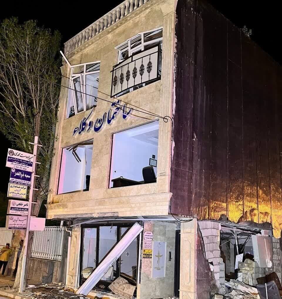 انفجار ساختمان وکلا در قیدار بر اثر نشت گاز