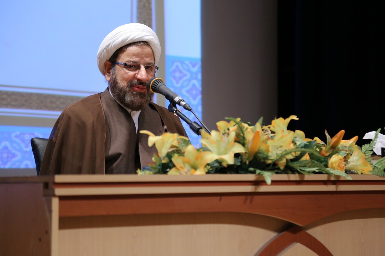 اعتبار تاریخی روحانیت از همراهی با مردم و حضور در متن جامعه برمیخیزد