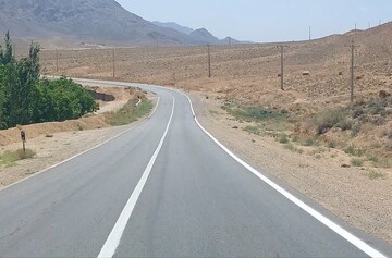 خط کشی ۳۱۰ کیلومتر راه‌های دامغان و مهدیشهر آغاز شد