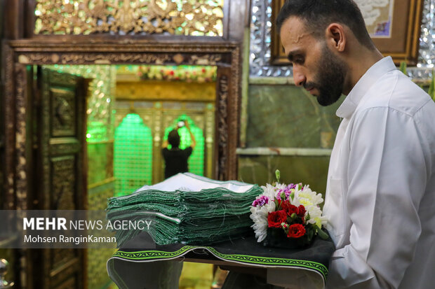 آیین غبارروبی ضریح مطهر آستان مقدس امامزاده صالح (ع)
