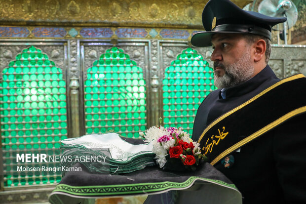آیین غبارروبی ضریح مطهر آستان مقدس امامزاده صالح (ع)