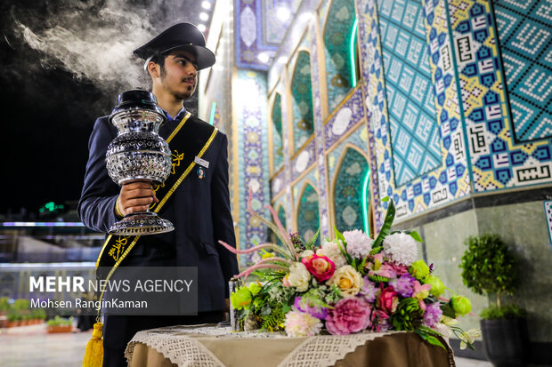 آیین غبارروبی ضریح مطهر آستان مقدس امامزاده صالح (ع)