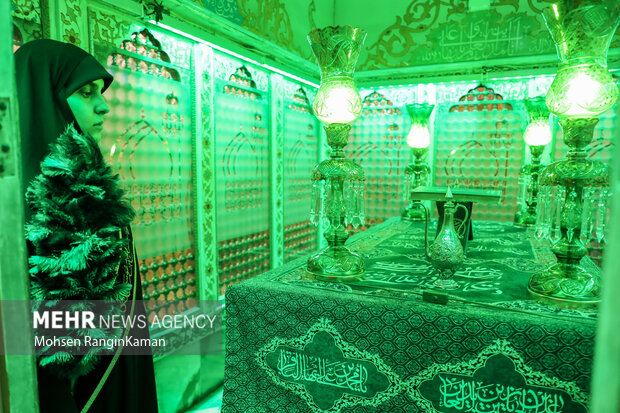 آیین غبارروبی ضریح مطهر آستان مقدس امامزاده صالح (ع)