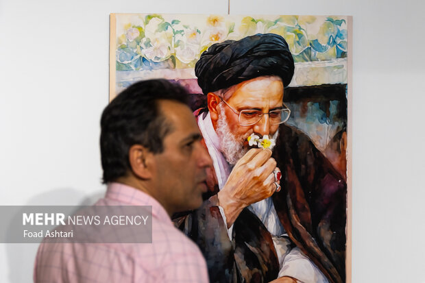 افتتاح نمایشگاه خادمان ملت در حوزه هنری
