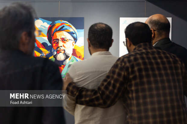 افتتاح نمایشگاه خادمان ملت در حوزه هنری