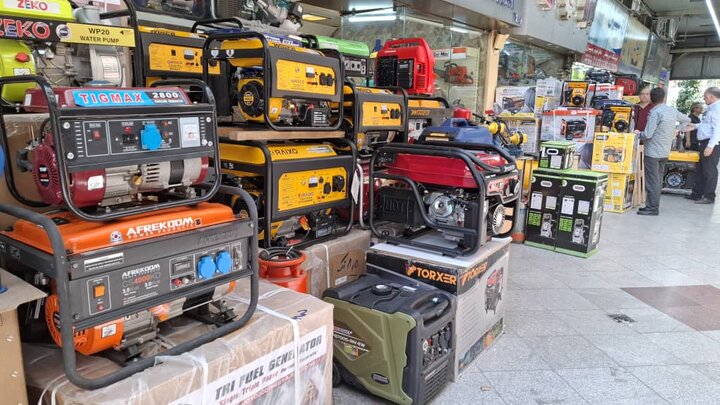 خاطرات دهه ۶۰ با قطع برق زنده شد؛ موتور برق بهتر از چراغ نفتی