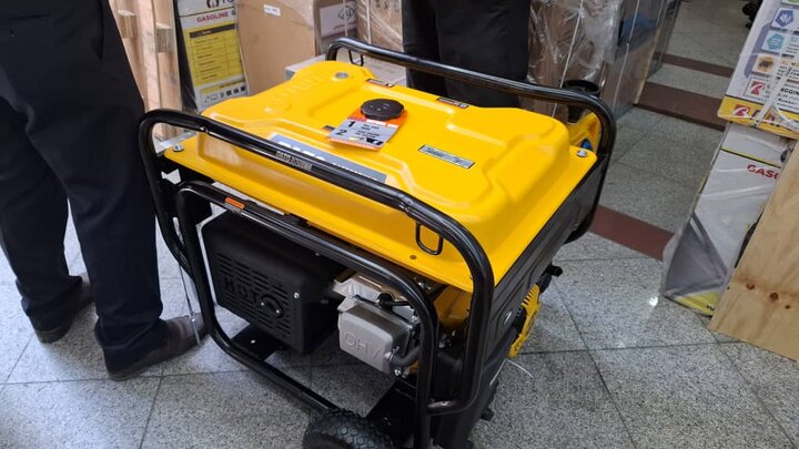 خاطرات دهه ۶۰ با قطع برق زنده شد؛ موتور برق بهتر از چراغ نفتی