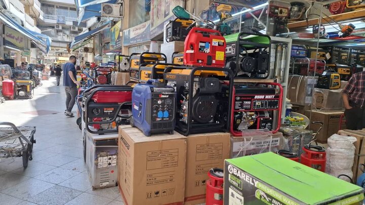 خاطرات دهه ۶۰ با قطع برق زنده شد؛ موتور برق بهتر از چراغ نفتی