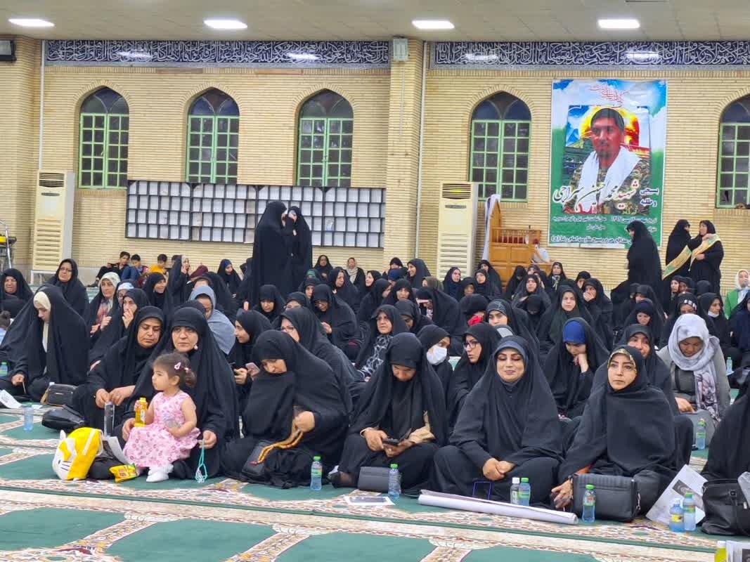 شهید آیت الله رئیسی باید برای مسئولان الگو باشد