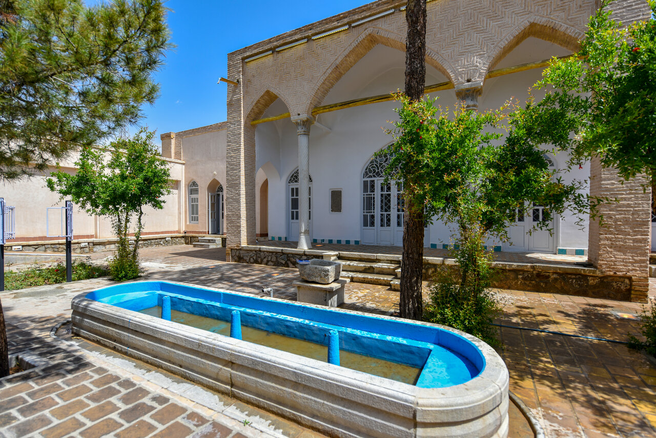 گنجی بر سینه خاک؛ موزهای زنده در دل تخت فولاد