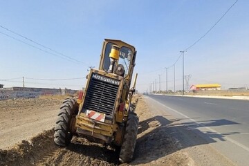 عملیات راهداری محورهای روستایی منطقه کوه زر دامغان پایان یافت